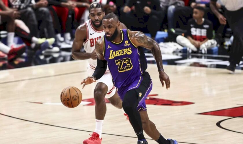 i-lakers-travolgono-atlanta,-golden-state-al-tappeto