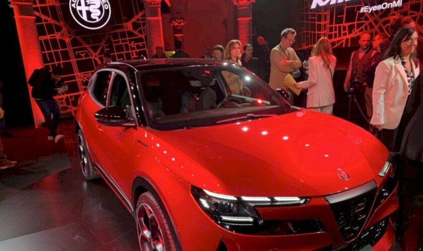 alfa-romeo-presenta-la-nuova-milano,-sportiva-e-compatta