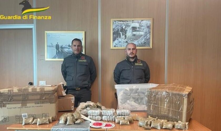 scoperta-centrale-di-spaccio-a-bracciano,-sequestrati-90-kg-di-hashish