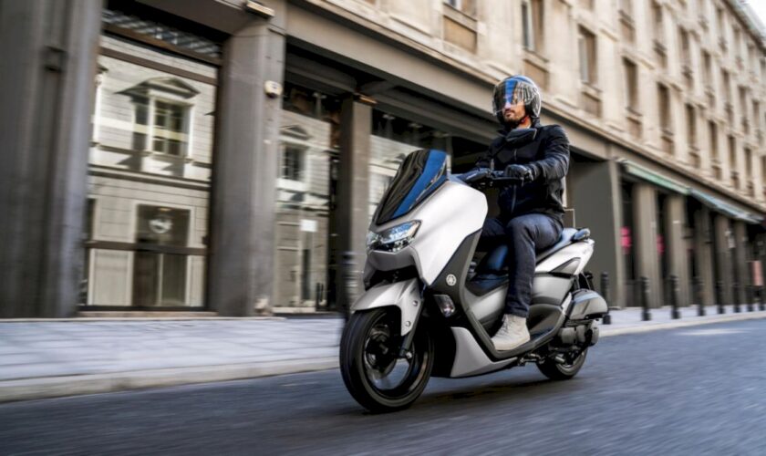 nmax-125-di-yamaha-e-gia-pronto-anche-per-le-autostrade