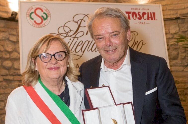 consegnato-a-leo-turrini-il-premio-ciliegia-d’oro-2023