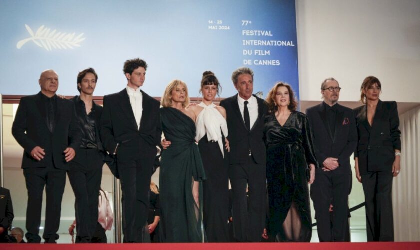 a-cannes-“parthenope”,-il-sogno-di-napoli-negli-occhi-di-sorrentino