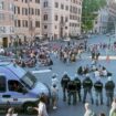 flash-mob-di-ultima-generazione-in-piazza-barberini-a-roma