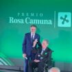 lombardia,-umberto-bossi-riceve-il-premio-rosa-camuna