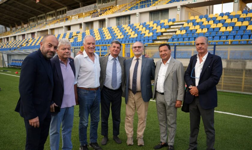 juve stabia stadio gioca in casa palermo castellammare